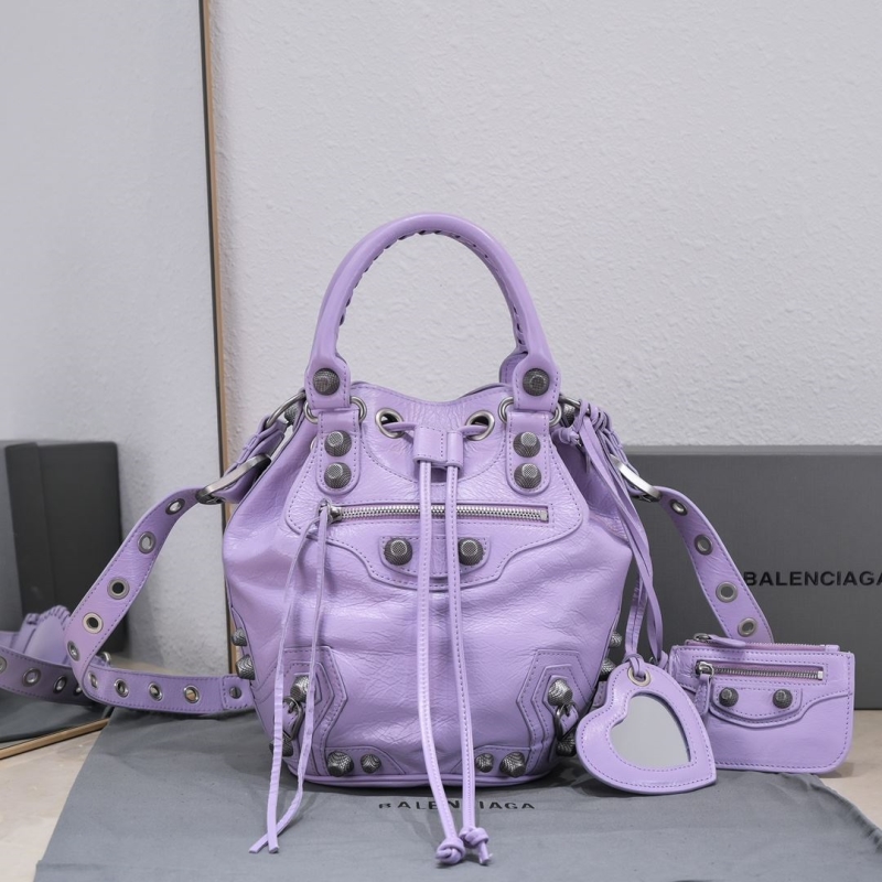 Ba*len*cia*ga bucket bags
